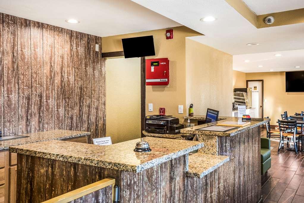 Econo Lodge Oskaloosa Interior photo