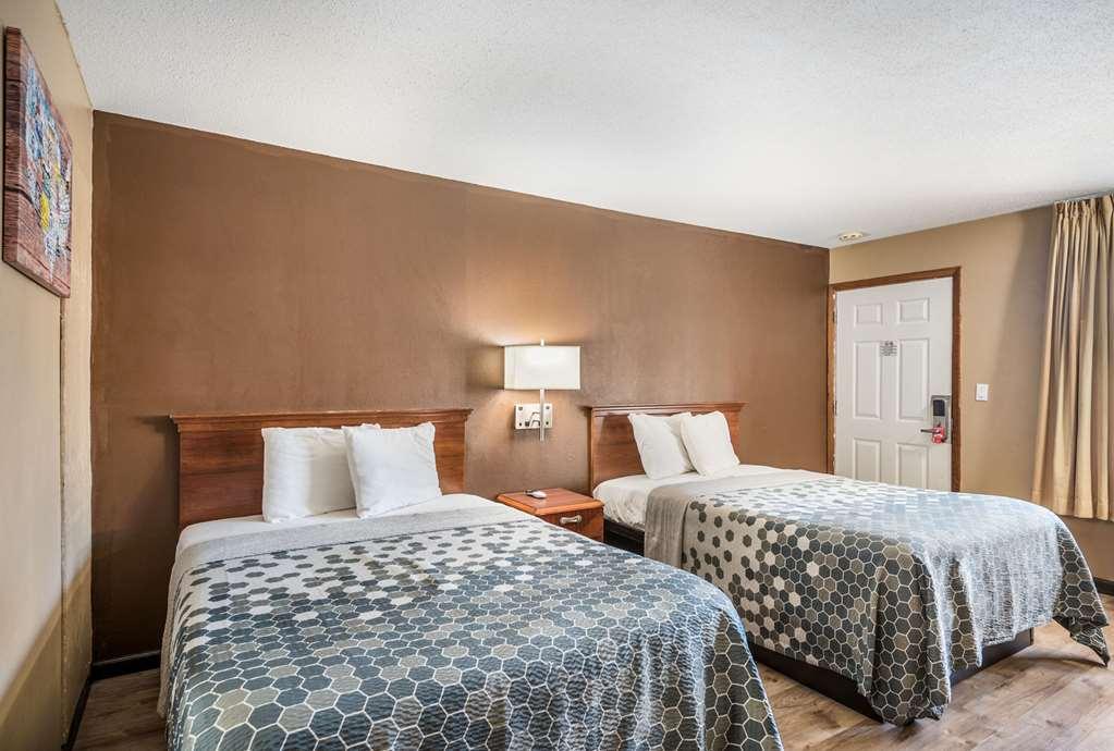 Econo Lodge Oskaloosa Room photo