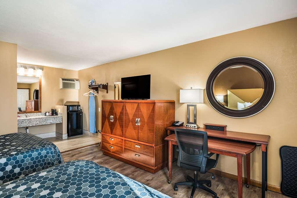 Econo Lodge Oskaloosa Room photo