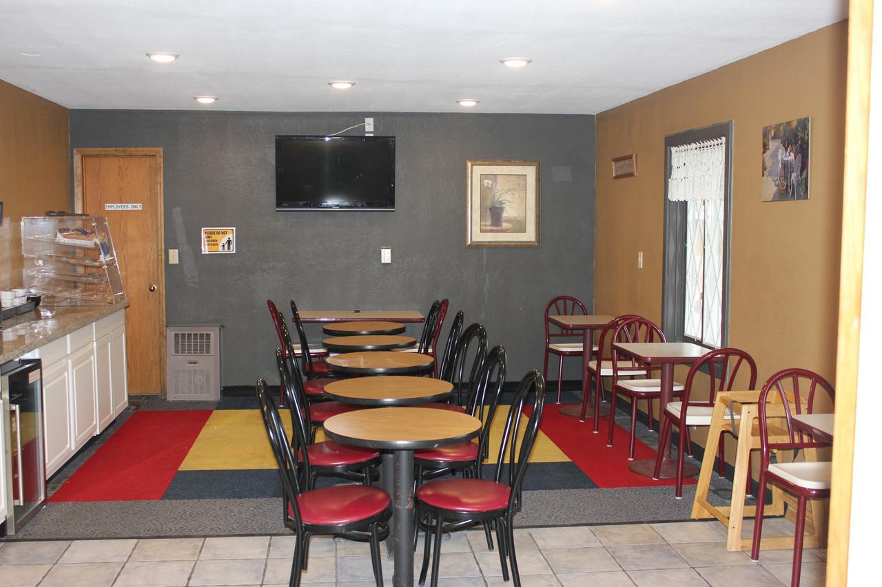 Econo Lodge Oskaloosa Exterior photo