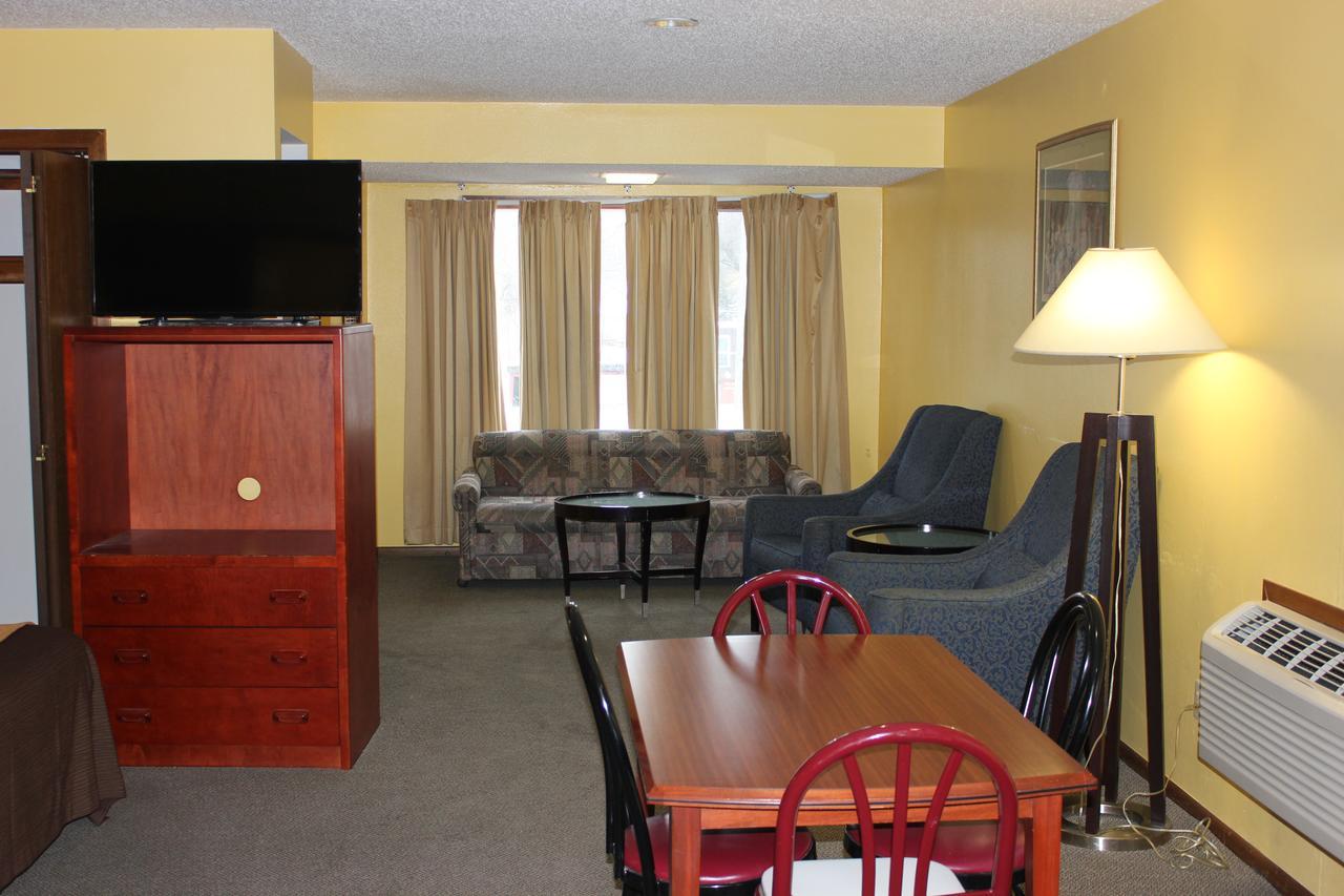 Econo Lodge Oskaloosa Exterior photo